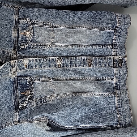 Forever relaxed fit and a cozy sherpa collar. Womens Jens Jacket. Size Small. - Picture 5 of 7